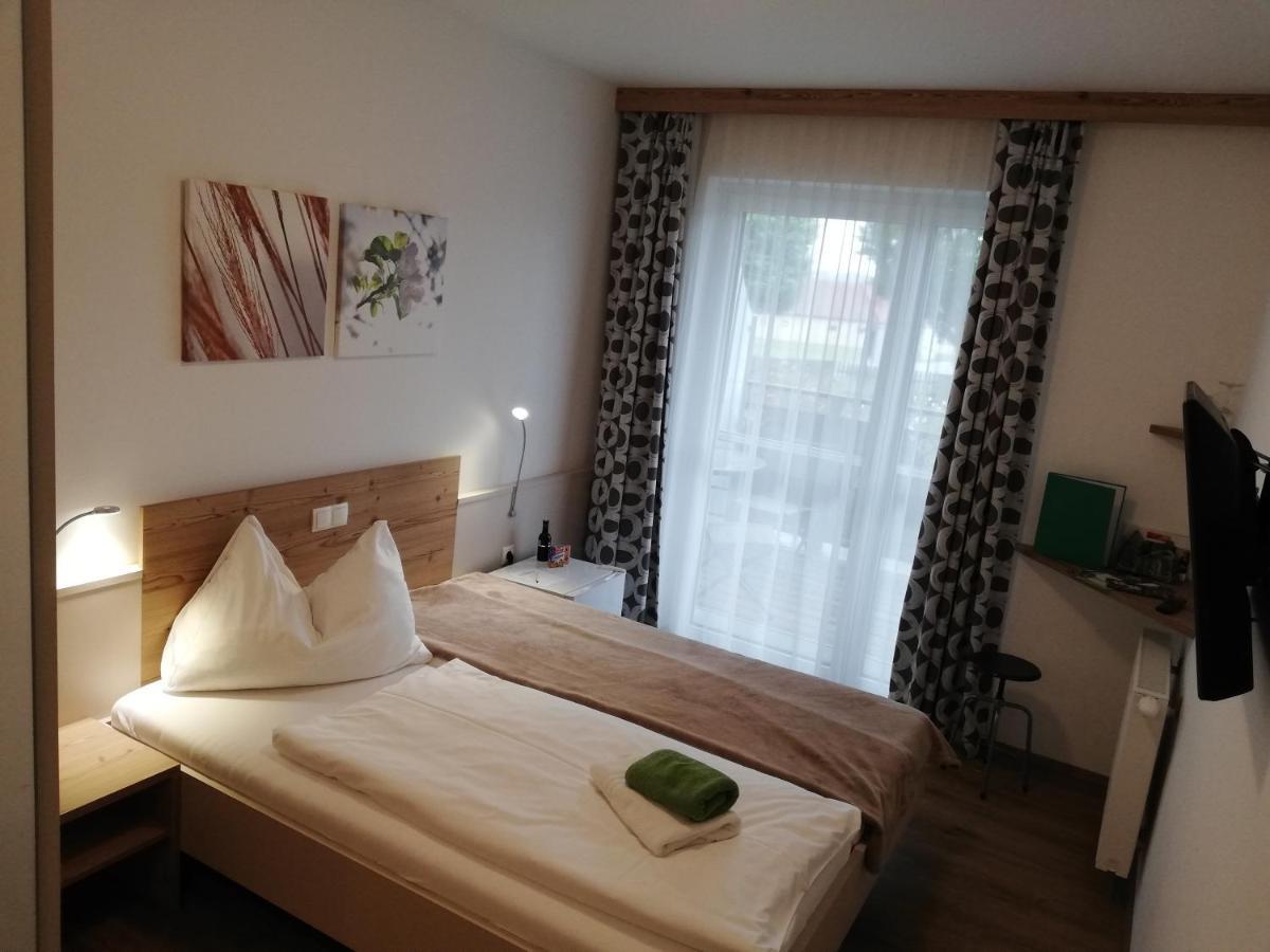 فيلدباخ Hotel & Fruehstueckspension Raabtal المظهر الخارجي الصورة